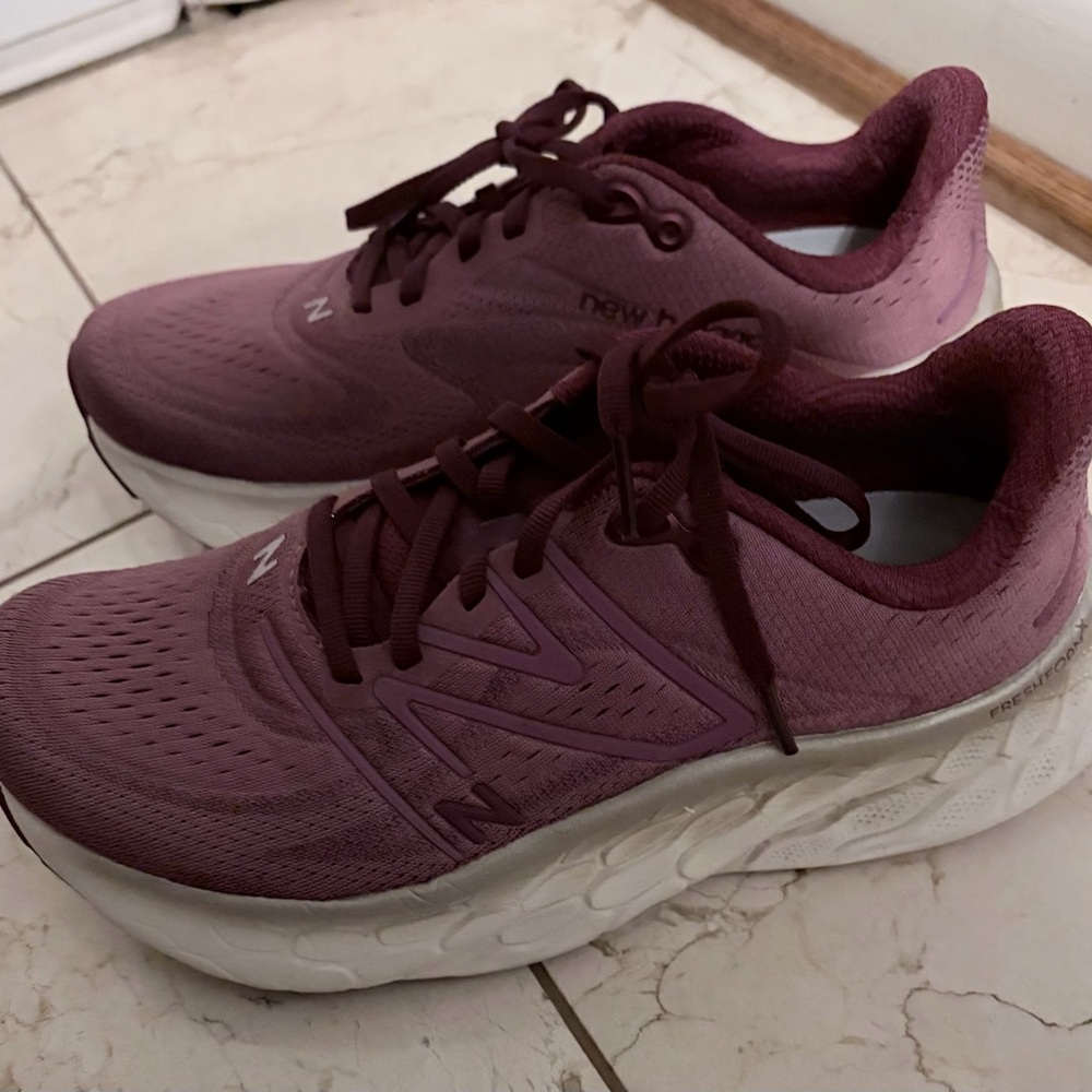 New Balance Women's Burgundy Sneakers